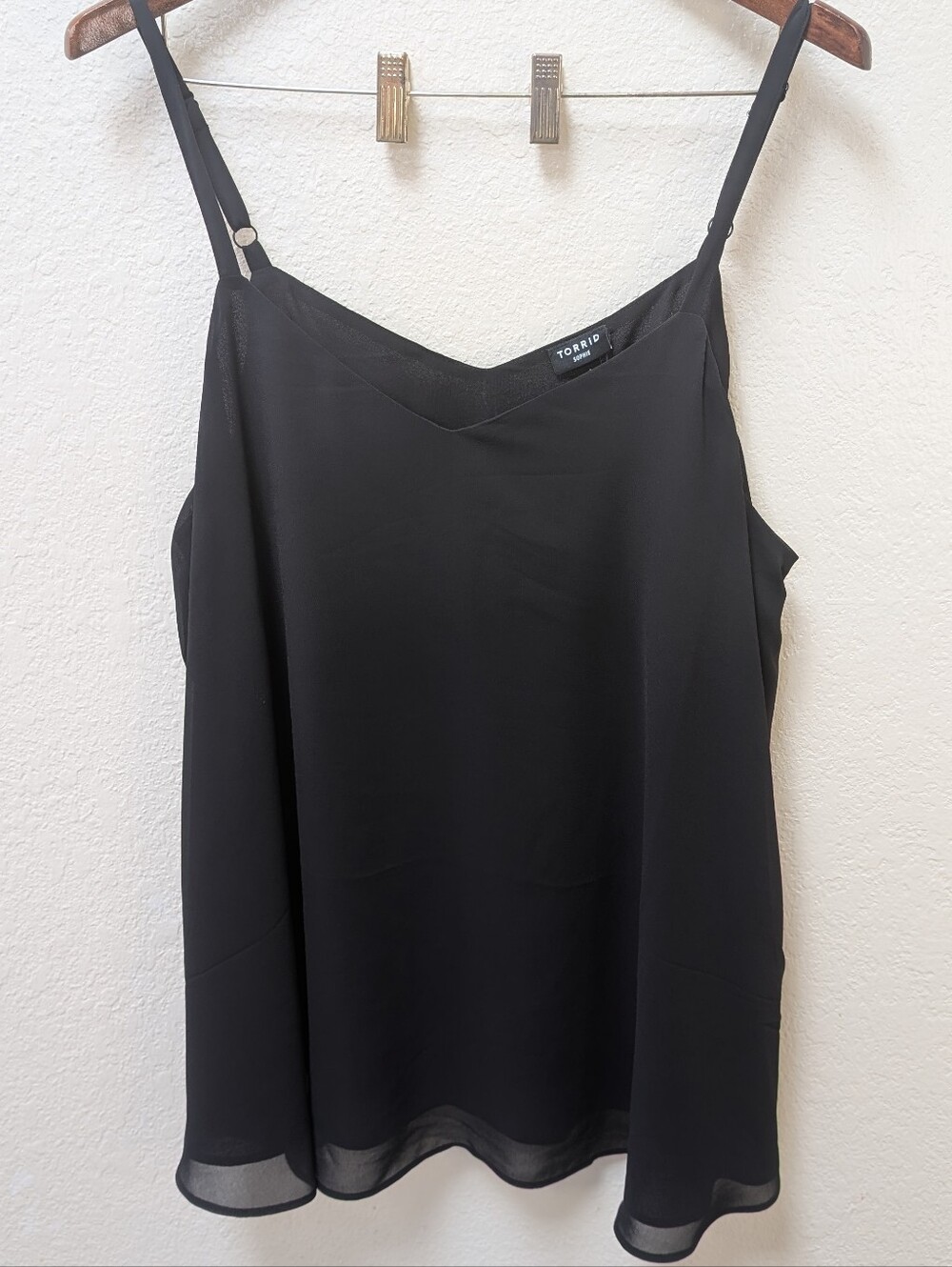 NWT Black Torrid Sophie V-neck Cami W/ Thin Adjustable Straps. Size 1XL